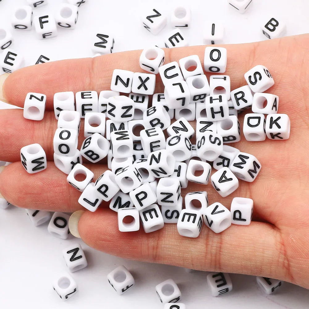 100-500pcs Square White and Black Mixed Letter Acrylic Beads Cube Loose Spacer Alphabet Beads For Jewelry Making Diy Accessories